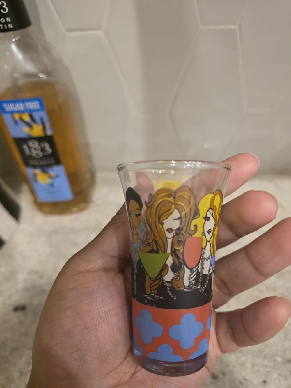 Drinks Well With Others Girlfriend Chic Party Cocktail Shot Glasses Set Of 2 - Picture 7 of 8